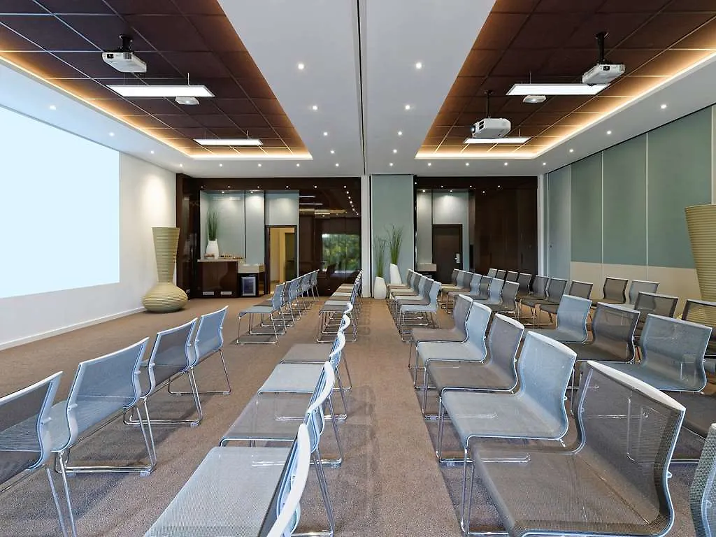 Novotel Avignon Nord Hotel